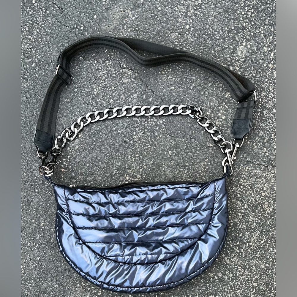 THINK —ROYLN PEARL BLUE WITH BLACK
ELTON HOBO Metal Hardware CROSSBODY Bag